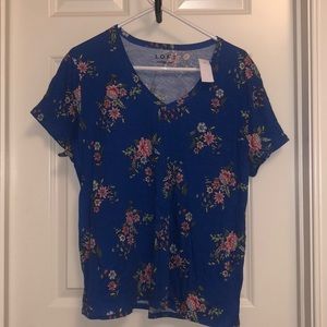 Blue floral v neck LOFT tee NWT